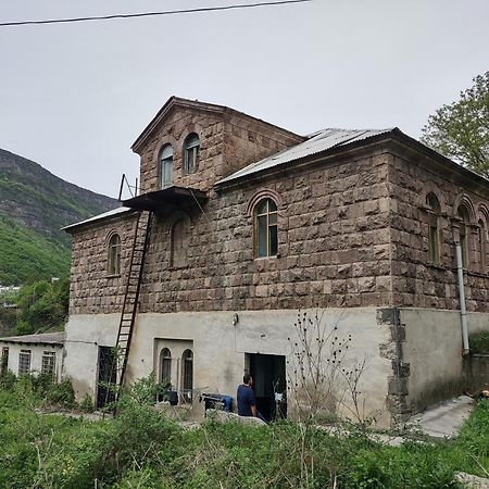 Tumanyan Bathhouse Hostel Екстериор снимка