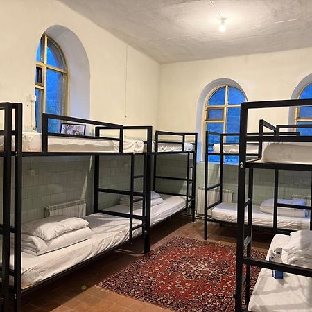 Tumanyan Bathhouse Hostel Екстериор снимка