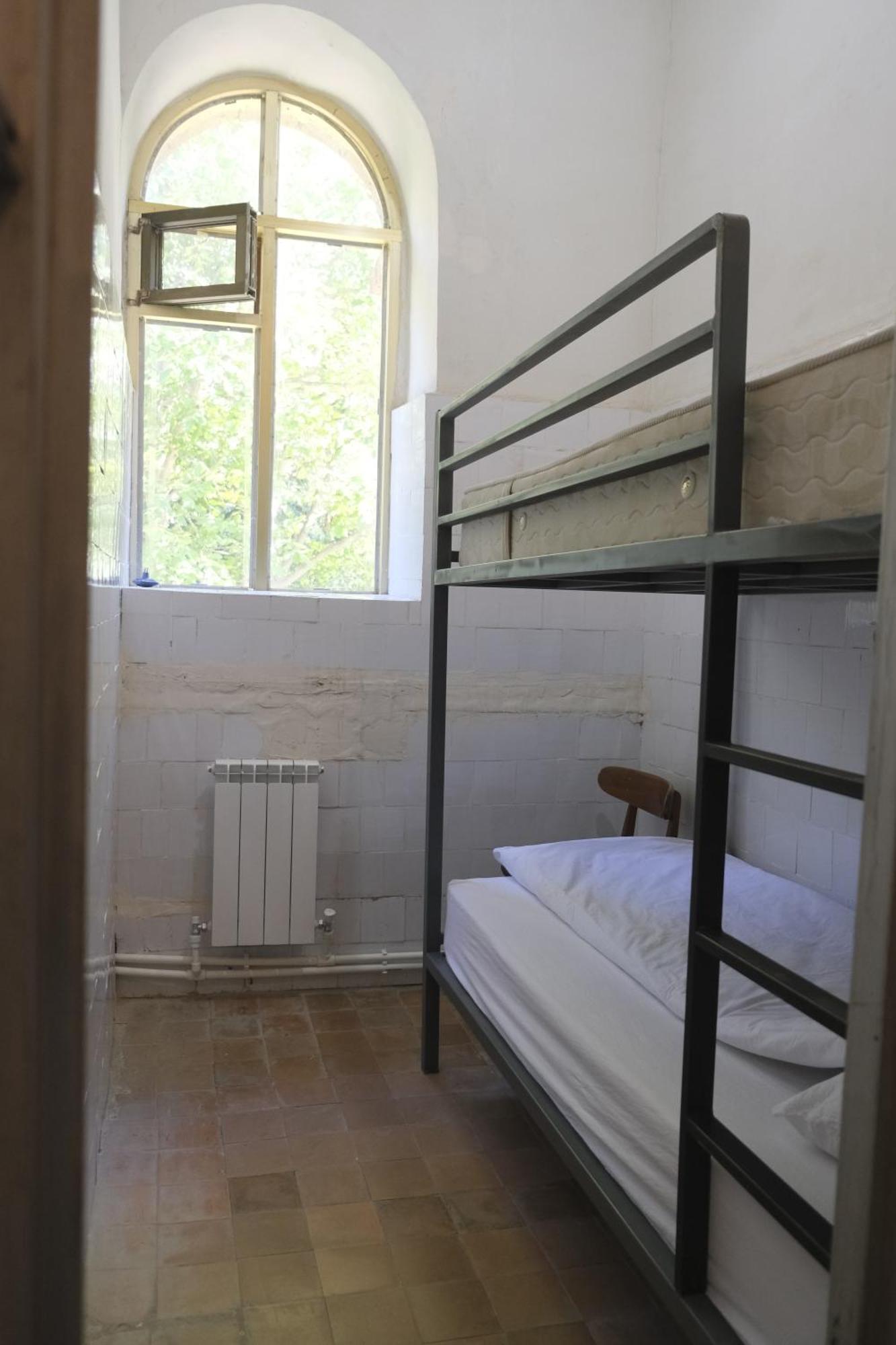 Tumanyan Bathhouse Hostel Екстериор снимка